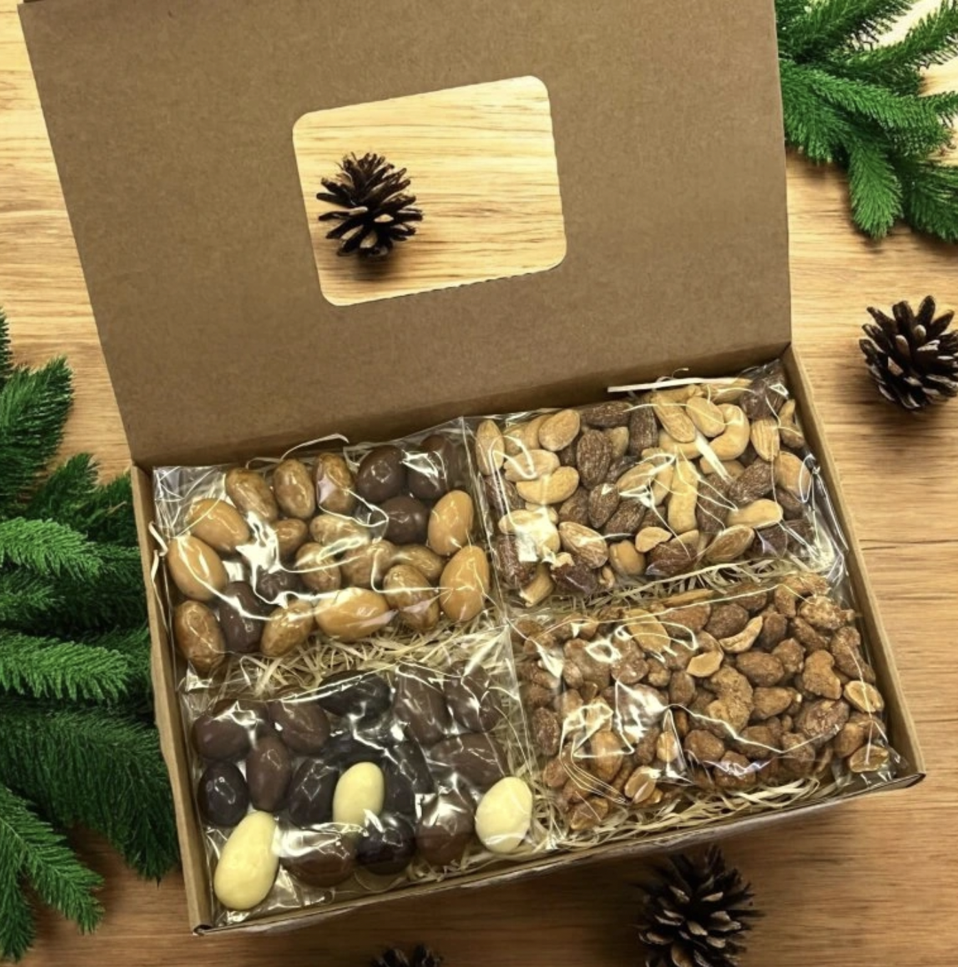 E-shop Narodeninový mix orechov v darčekovom balení